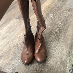 brown boots